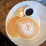 カフェ・ル・プティ・ニ・トロワ - パンケーキ