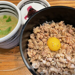 鳥益 - そぼろ丼＆鳥スープ