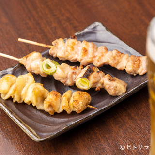 The famous ``Yakitori'' prepared with the skill of a craftsman that brings out the characteristics of the ingredients.