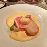 ル・コントワール・デュ・グー - ホタテ貝柱とアスパラガス　ソースオランデーズ