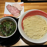 麺や凛 - 『昆布水の醤油つけ麺（大）』1,050円