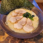 Ik-Kon-Ya - チャーシューラーメン 豚骨醤油