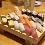 Sushi Izakaya Yataizushi - お得寿司２０貫