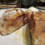 ピッツェリア オステリア カポ - ピッツァ生地包み