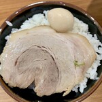Yokohama Ie Kei Ramen Ittouya - セルフミニチャーシュー丼
