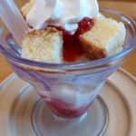 スシロー - 料理写真:飲む苺ショートケーキフラッペ