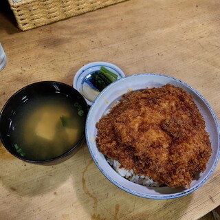 安田屋 - わらじかつ丼　2枚入り　税込1200円