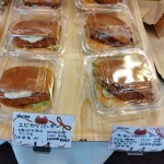 ベーカリー Roti - エビカツバーガー サーモンフライバーガー
