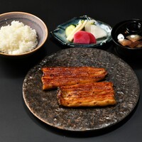 蒲焼き定食（上）