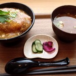 うみから食堂 - あご出汁あんかけカツ丼 ¥950