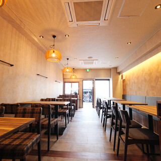 オシャレで居心地の良い空間。宴会にもおすすめ。