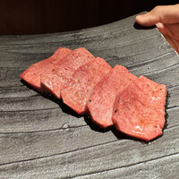 和牛とタン 焼肉 とみ 新橋本店 - 