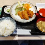 魚肴酒場 よし乃 - 広島産 牡蠣フライ定食 1,000円 ♪