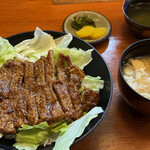 Imahan Ajidokoro - ステーキ丼 1430円。