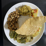 ファミリーケータリン - 