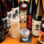 幸蔵 - ドリンクメニューも豊富な品ぞろえ！地酒・焼酎はなんと約100種類程ご用意しております。