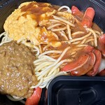 パスタ・デ・ココ - とろとろたまごにちょこっと赤ウインナー、追いカレーミートソース、レギュラー