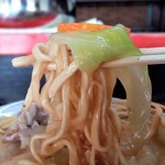 新ちゃん - かたい焼そば　麺具リフト