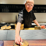 きう - ◎楽しそうに寿司を繰り出す大将！