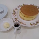 六花亭 - とろけバター　メープルシロップ　ふんわりホットケーキ