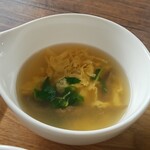 キッチン ブルー グローブ - 中華玉子スープのアップ