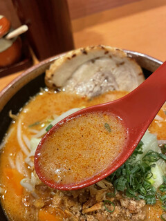 Mennba tadokorosyouten - 山椒味噌ラーメン　スープアップ