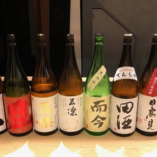 We have a wide selection of seasonal and delicious sake from all over the country.