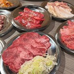 炭火焼肉 マルニク - 料理写真: