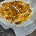 なべ萬 - 生クリームと岩塩のピザ