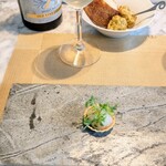 La Brianza - 富山湾白エビタルト仕立て根セロリ混ぜ込んだタルト。セロリの風味がアクセントになってとても良かった美味しかった☆ ひと口でとのことでひと口でいただきましたが、名残惜しかったわ～