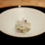 膳処末富 - ●アオリイカとアロエのセビージャ
      酸味の一品でお口直し。