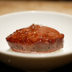 膳処末富 - この厚みにも関わらず、驚きの食感が待っています。