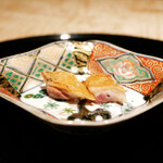 膳処末富 - ●高坂鶏のたたき：もも肉
      無菌鶏の高坂鶏にこだわって使用。