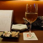 Bisutoro Bansui - 白ワインとお通し 202305