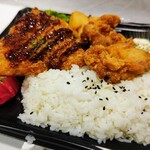 ピアゴ ラ フーズコア - 料理写真:国産真アジフライ&鶏もも唐揚げ弁当430円 ピーナツチョコ298円