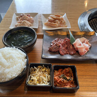 焼肉 ギュウトピア - ハラミランチ（ドリンク付き：ランチビール）￥1,430＋￥275 ＋ ご飯大盛り￥0・ギアラ￥649 ・上ミノ￥759