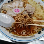 中華そば みたか - 特徴的な麺