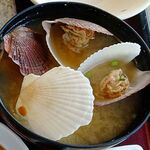 和食レストランとんでん - ホタテ貝の味噌汁