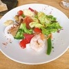 Sara Moji - 前菜のサラダ