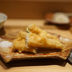 日本橋 蕎ノ字 - 1つは塩で、もう一つはざる蕎麦と。