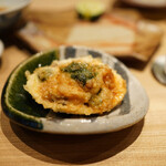 日本橋 蕎ノ字 - 蛤　お馴染みの殻ごと。カエシと合う