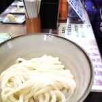 なかむら - 冷たいうどん（小）210円