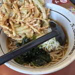 山田うどん - 天ぷらそば 560円