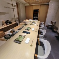 鮨 四心 - カウンター席、個室もあるようです
