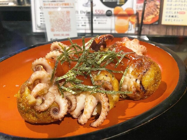 ひよこのタコ焼き？！タコさん付き♡ 大反響感謝❤と、ぱくぱくとまらんアメリカンタコドックの動画撮ってみ