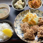 旬鮮屋かなめ - 料理写真:唐揚げ定食＝790円