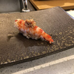 Kagurazaka Sushi Yasaka - 車海老の海老味噌乗せ