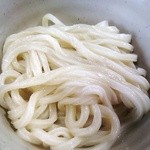 なかむら - 冷たいうどん（小）210円