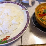 タイ料理　サイアム - ゲーン・ペット・ガイ（レッドカレー）タイ米ライス
