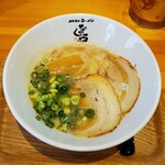 豚骨醤油ラーメン なかしょう - 